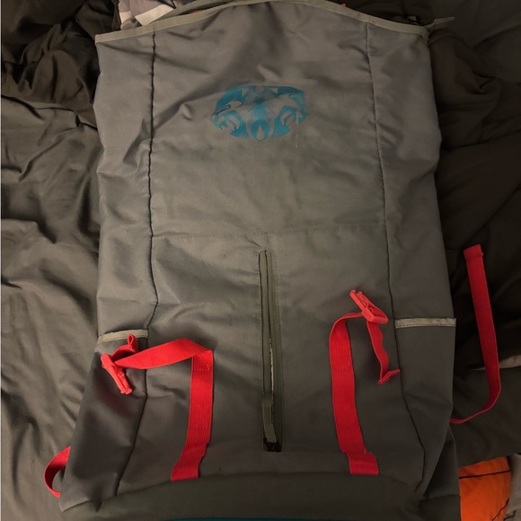 Nike LeBron James ambassador bag - Picture 2 of 2